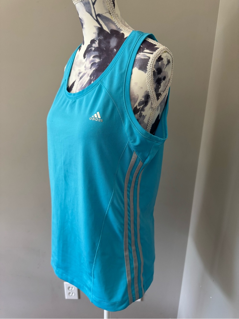 Blue Adidas Climacool Workout Tank Top With Racerback - Picture 2 of 11